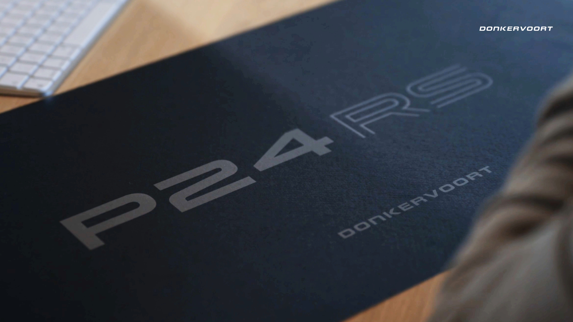 SMALL_2. Donkervoort_Logo reveal_P24 RS